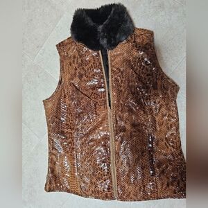 Chico's Brown Faux Snakeskin Print Reversible Vest Sz 1 8-10 Faux Fur Collar NWT